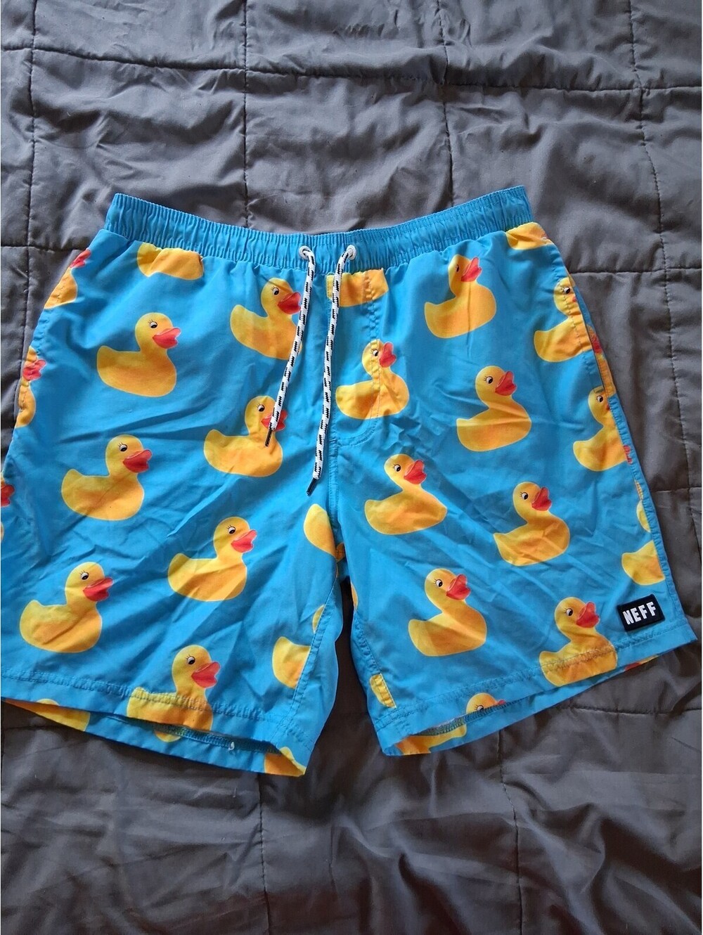 Neff Men’s Blue Rubber Duck Shorts. Men's Size Large Excellent Condition C2